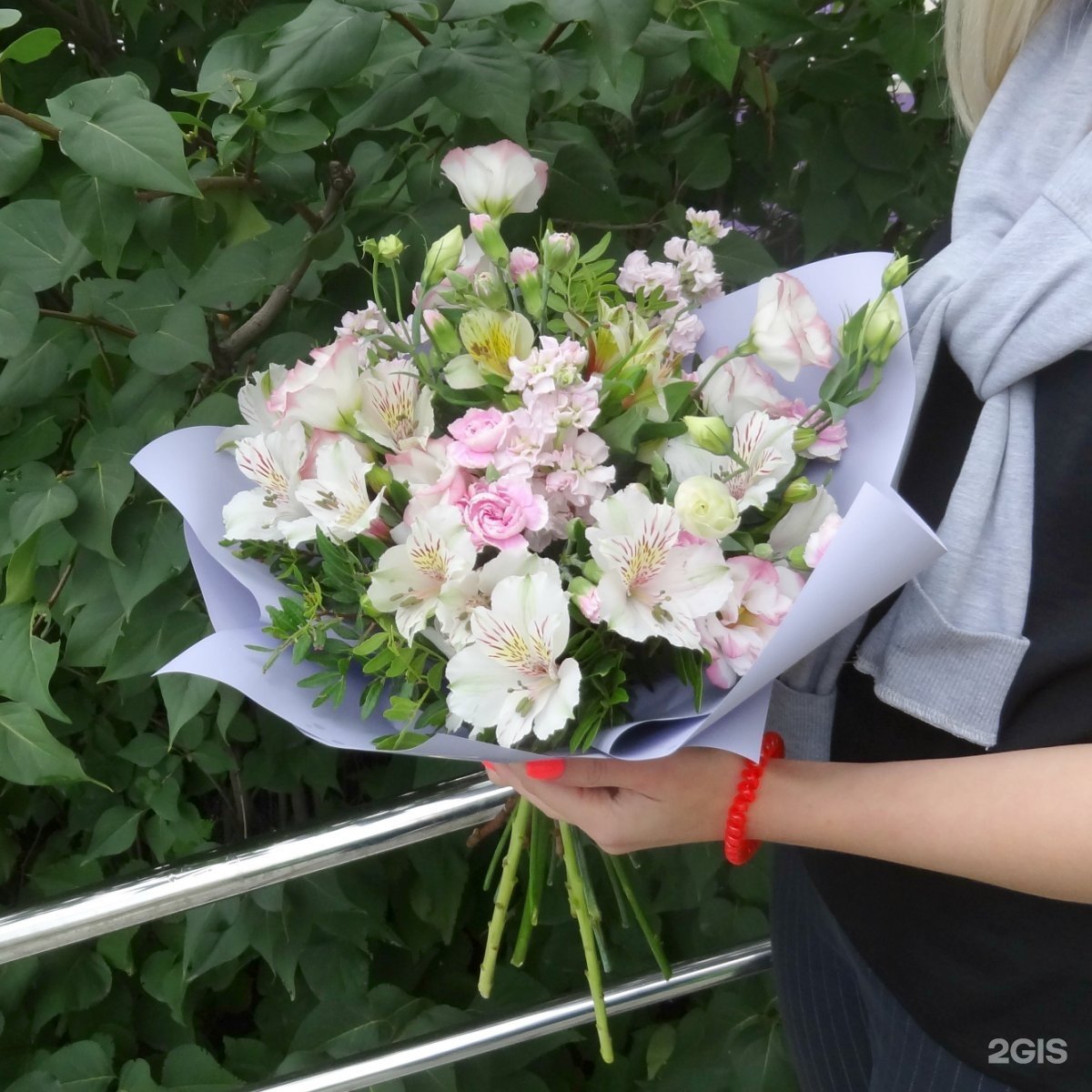 Букет Матиола альстромерия