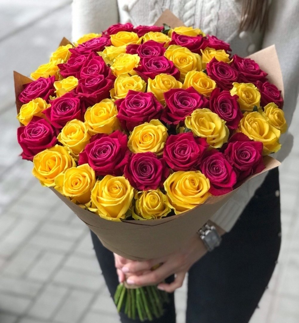 51 Роза микс розовых роз