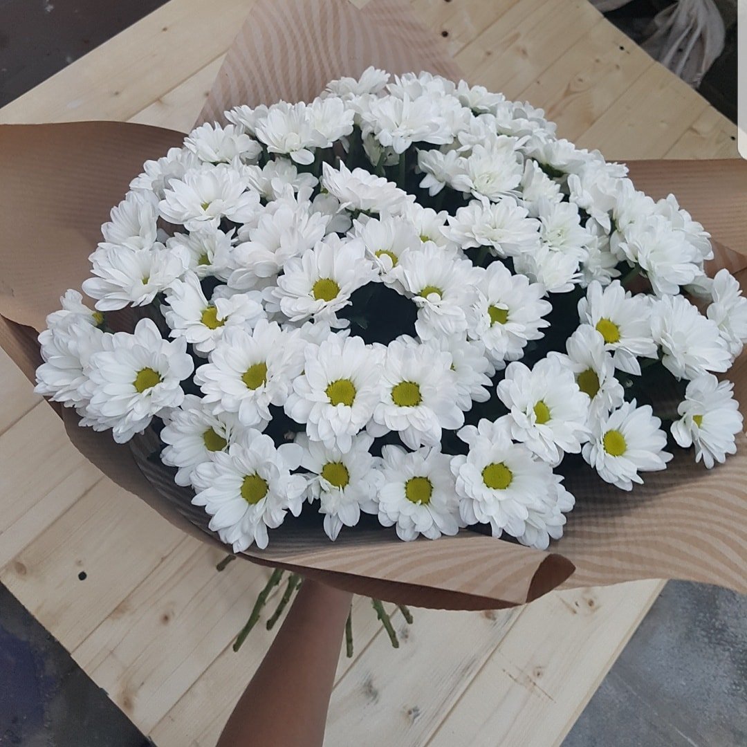 Букет белых ромашек