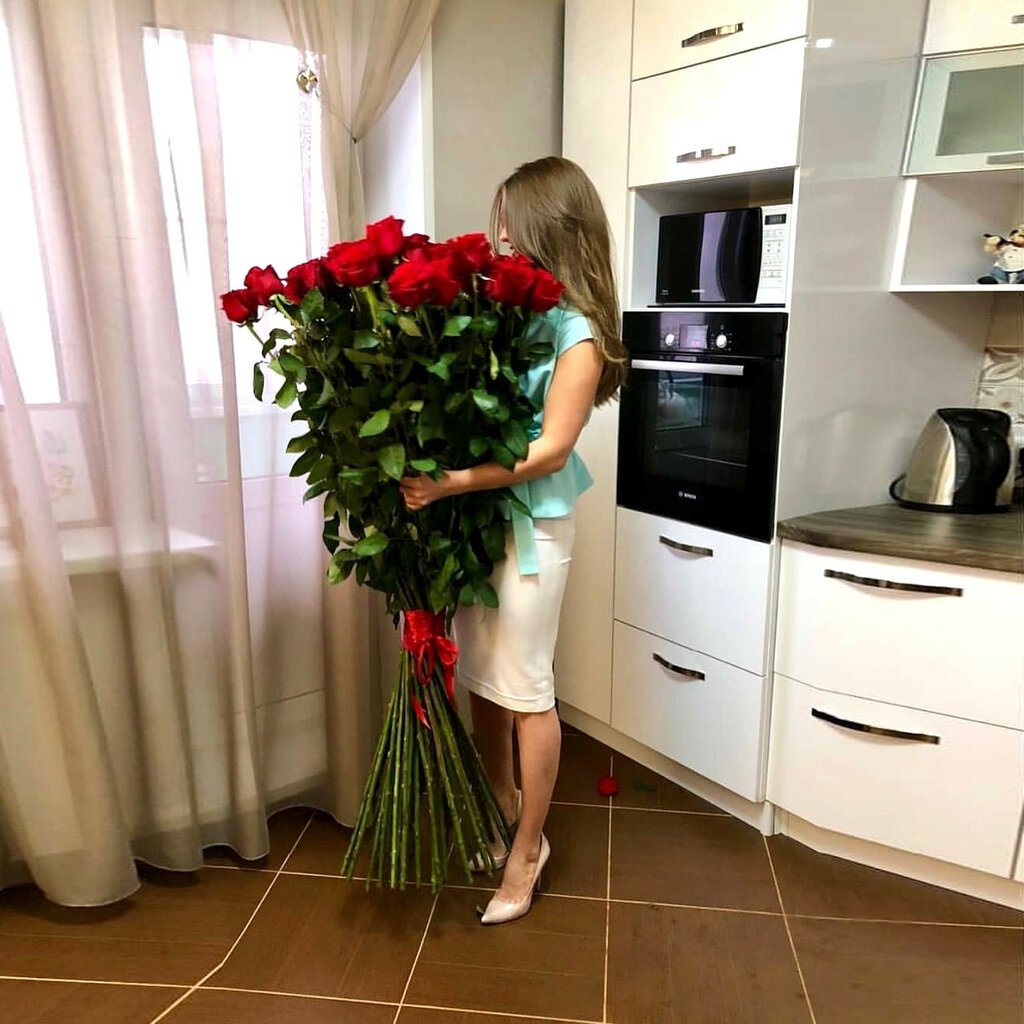Высокие розы