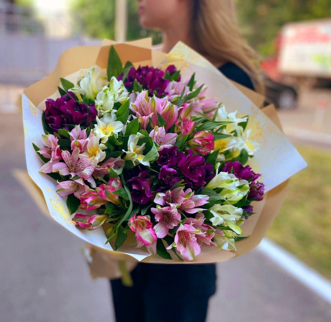 Альстромерия с каллами букет