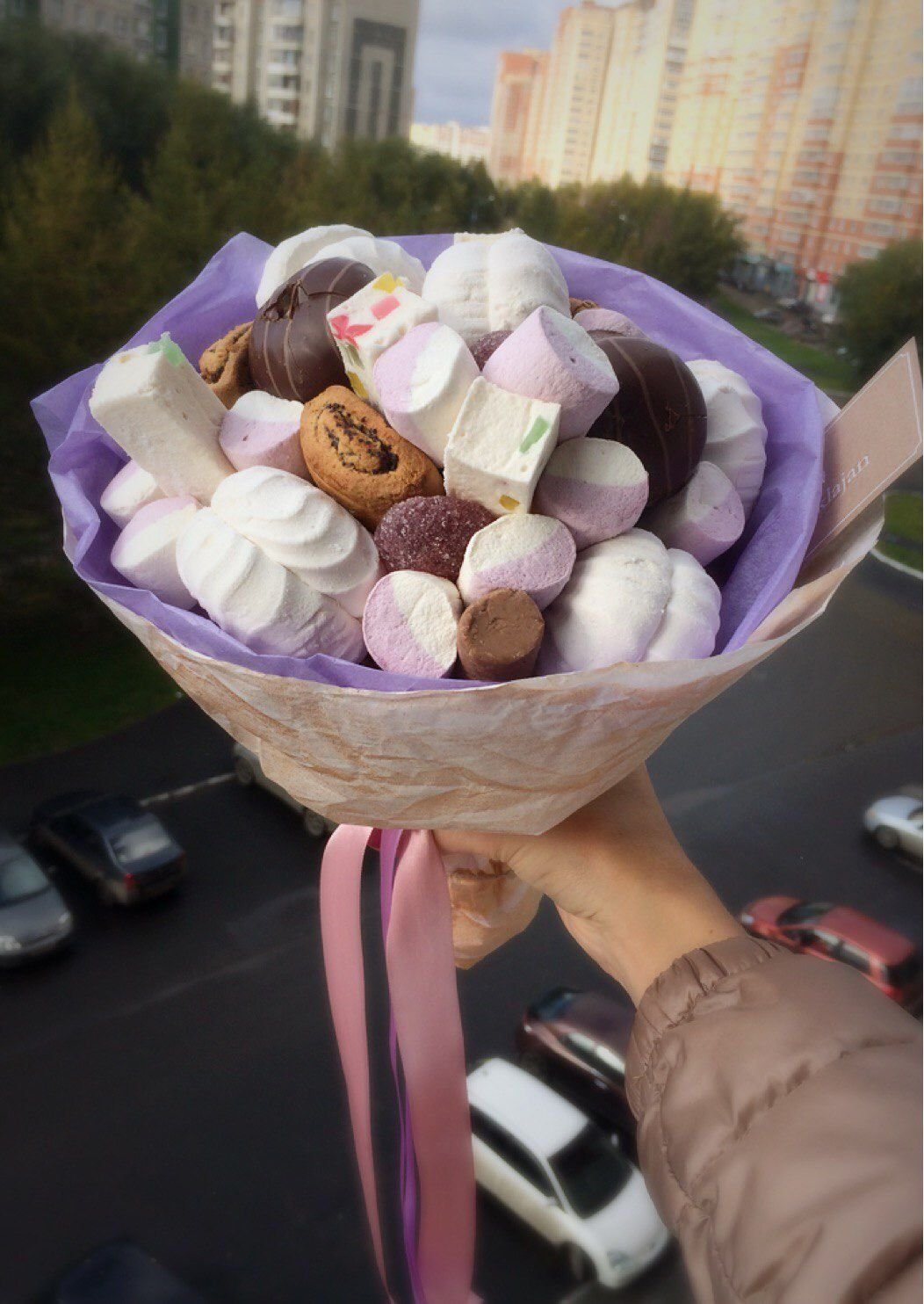Съедобные букеты из сладостей