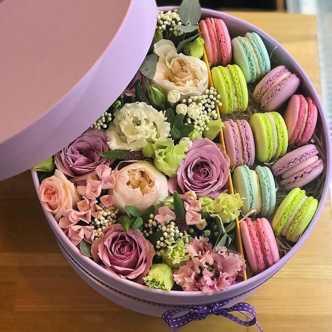 Букеты с макаронами в коробке