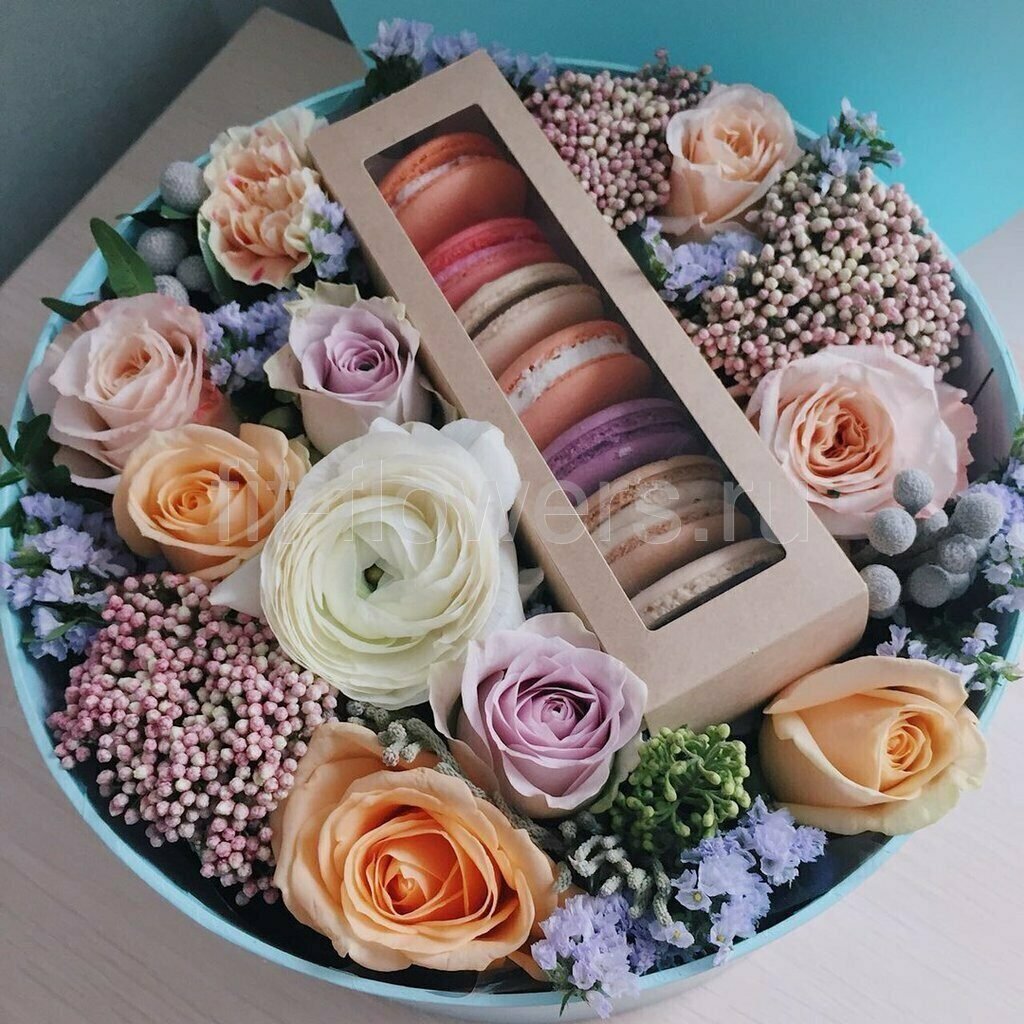 Цветочная композиция с макаронами