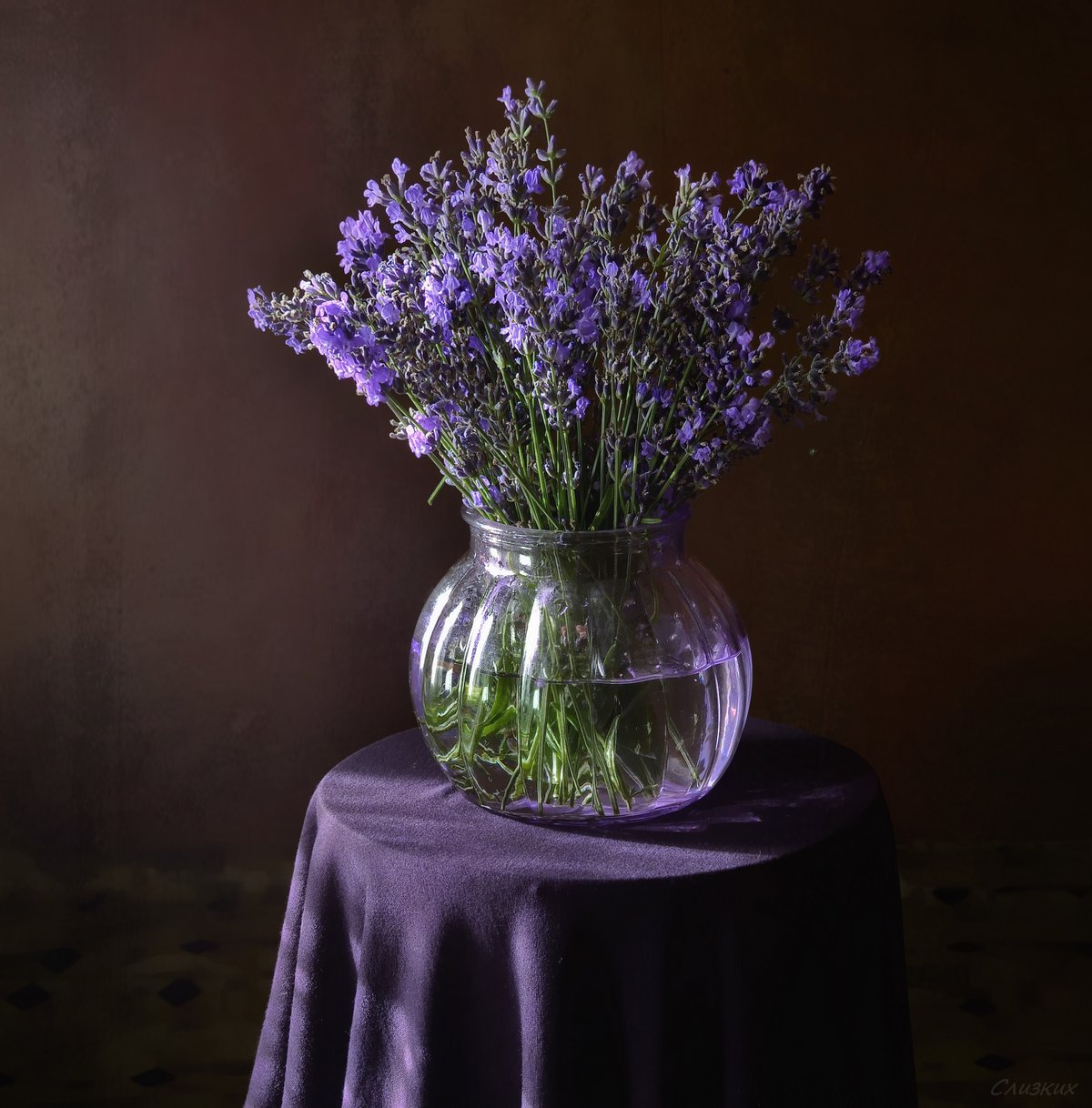 Цветы лаванды в вазе