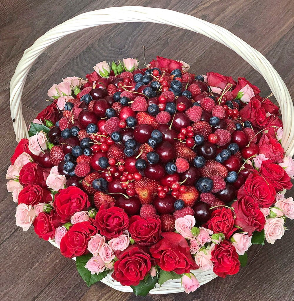 Композиции из ягод