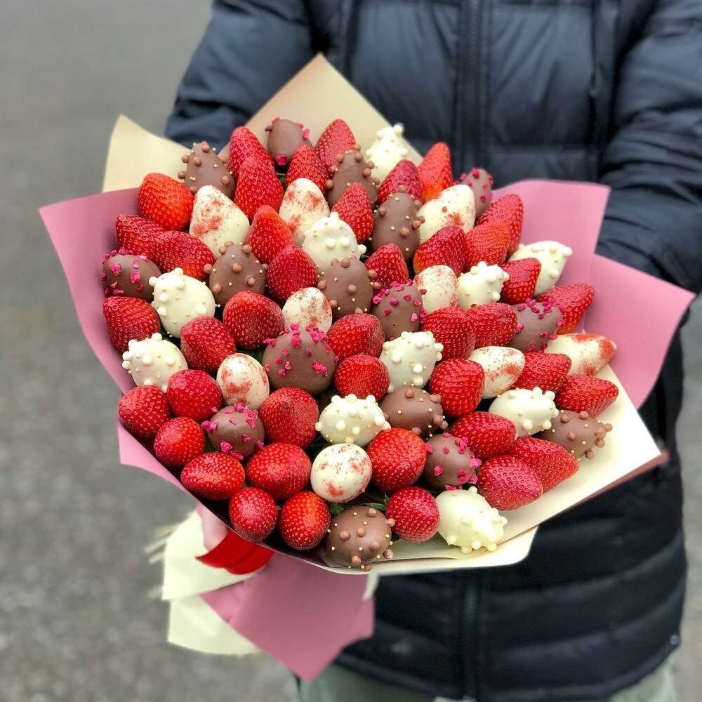Букет из клубники в шоколаде и Рафаэлло