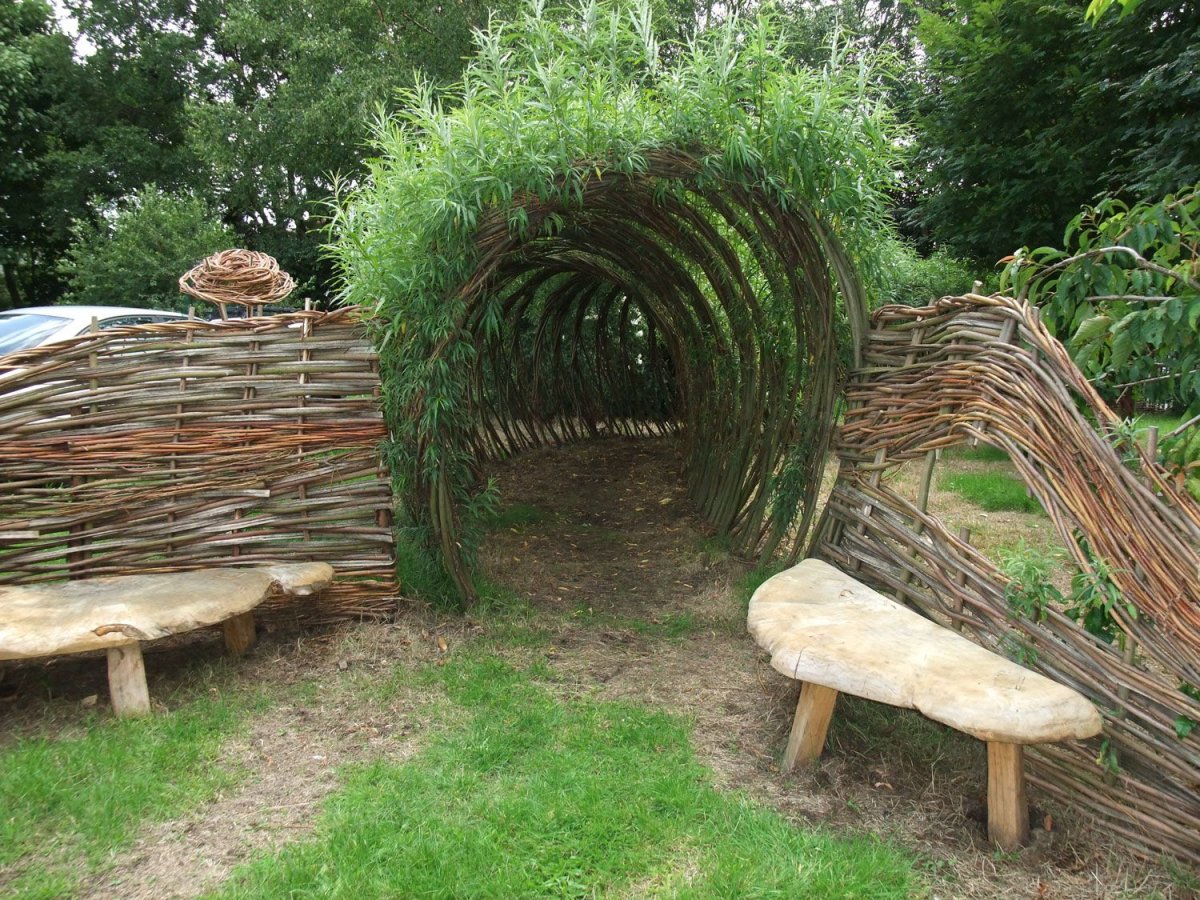 Арки из ивовой лозы