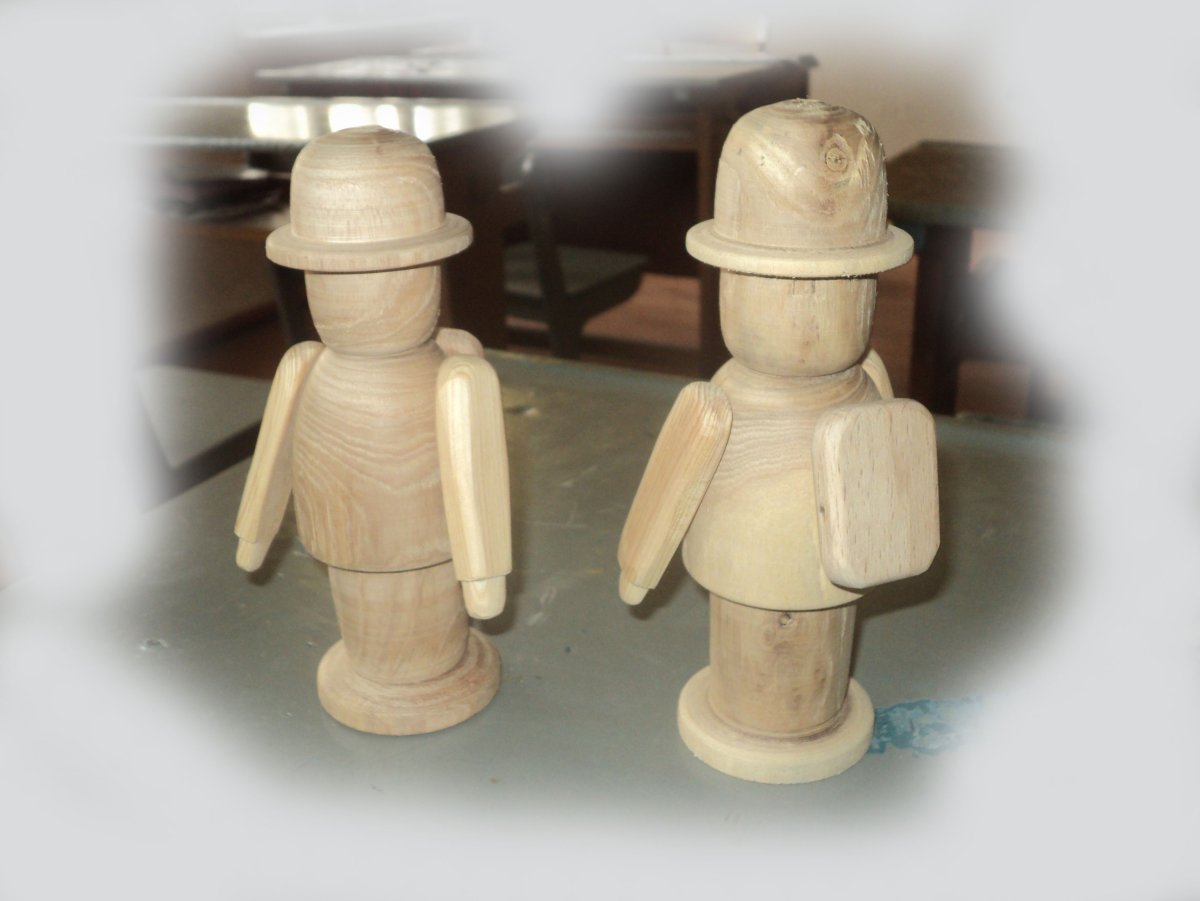 Деревянная токарная игрушка