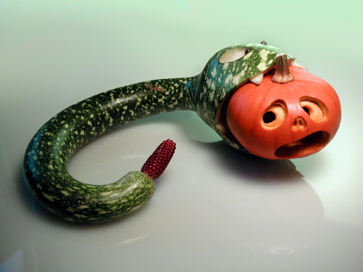 Змея из овощей