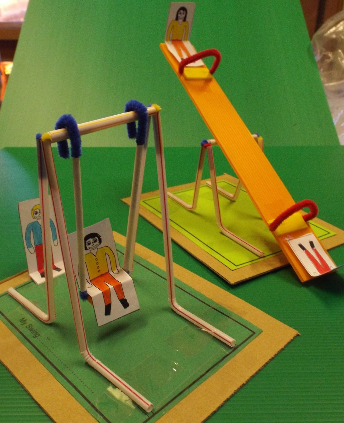 Игровая площадка из бумаги