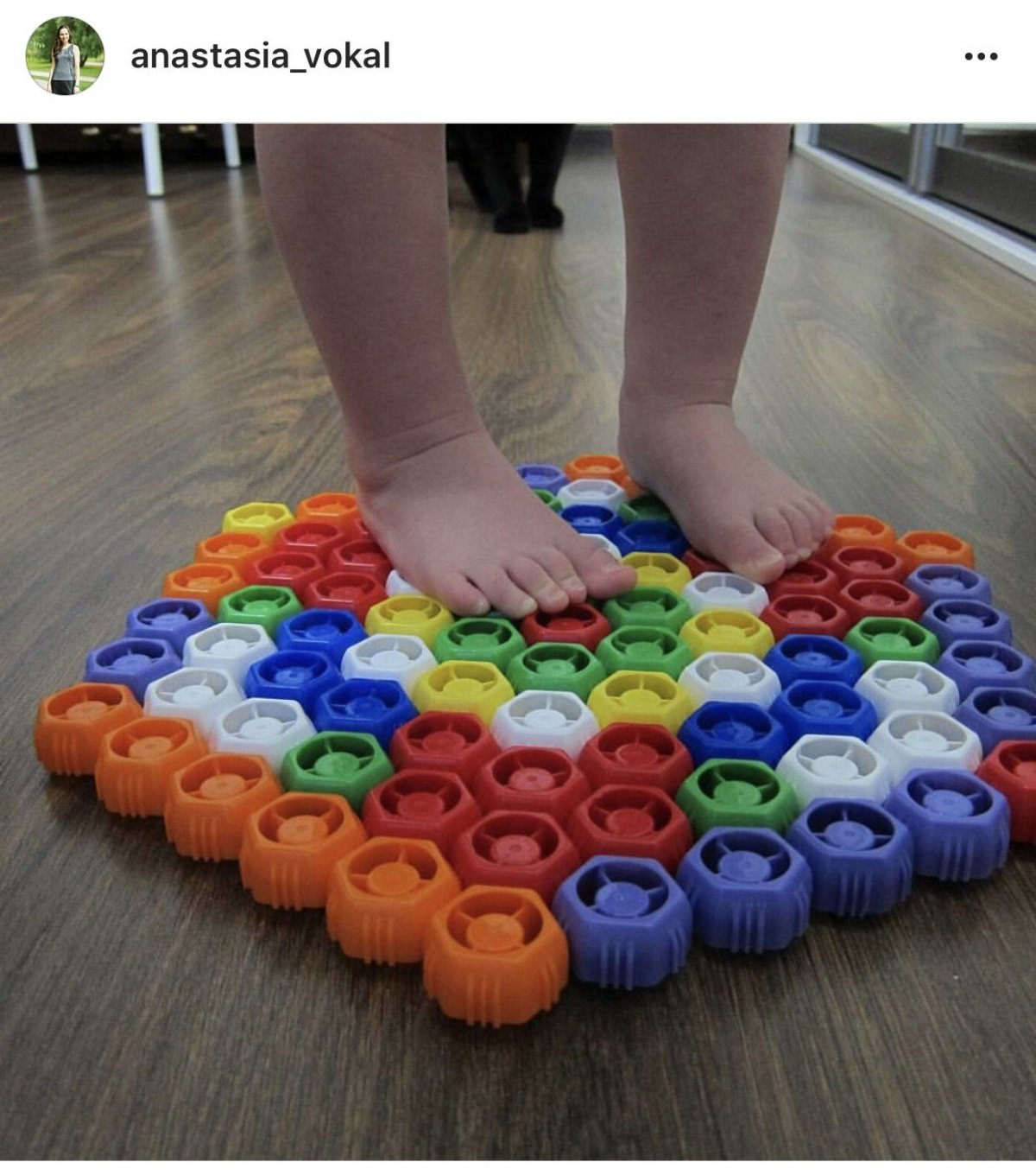 Коврик из крышек от пюре
