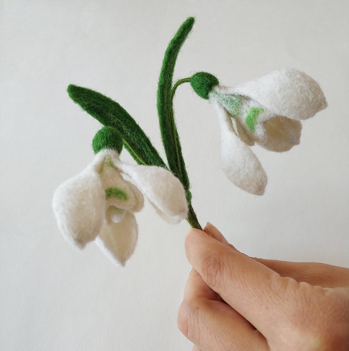 Подснежники из фетра