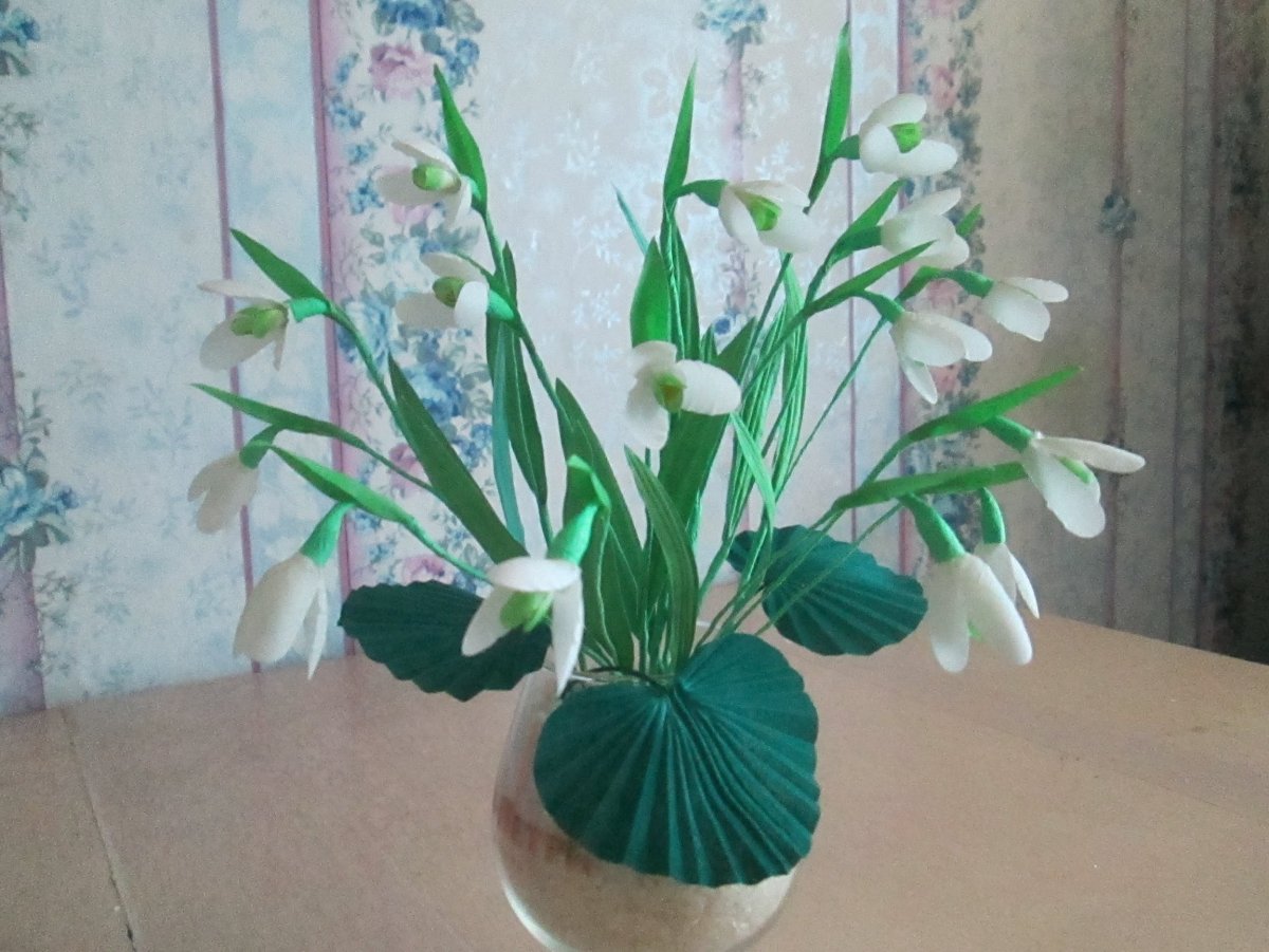 Подснежники из ткани