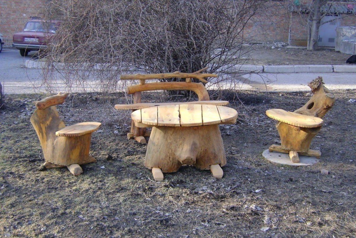 Мебель из пней и коряг