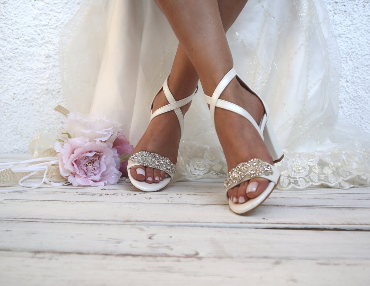 Свадебные сандалии