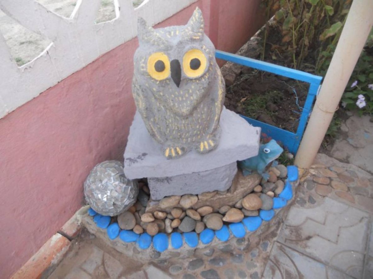 Сова из цемента