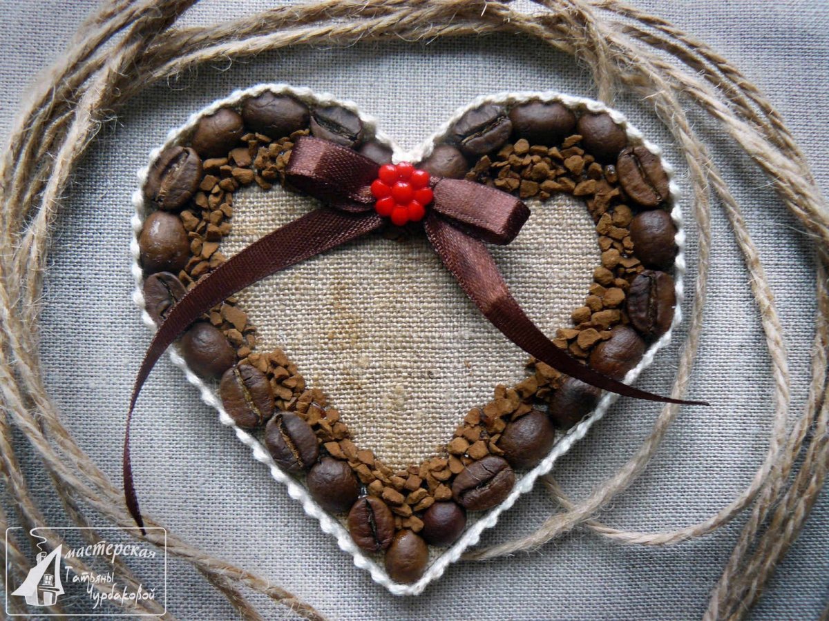 Магнит из кофейных зерен