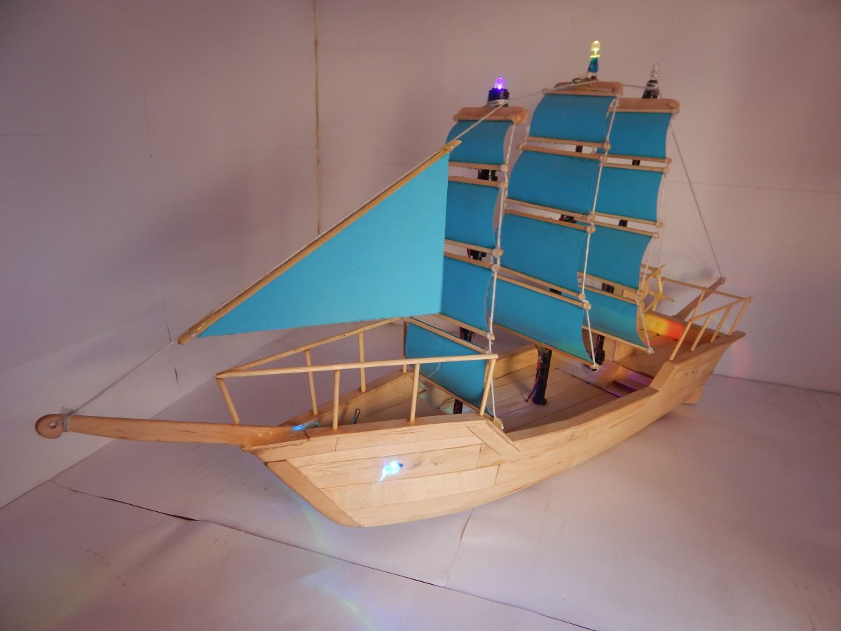 Корабль из палочек от мороженого