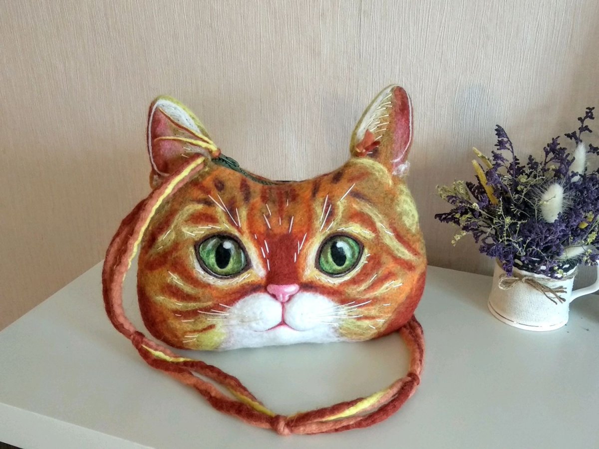Сумка валяная котики