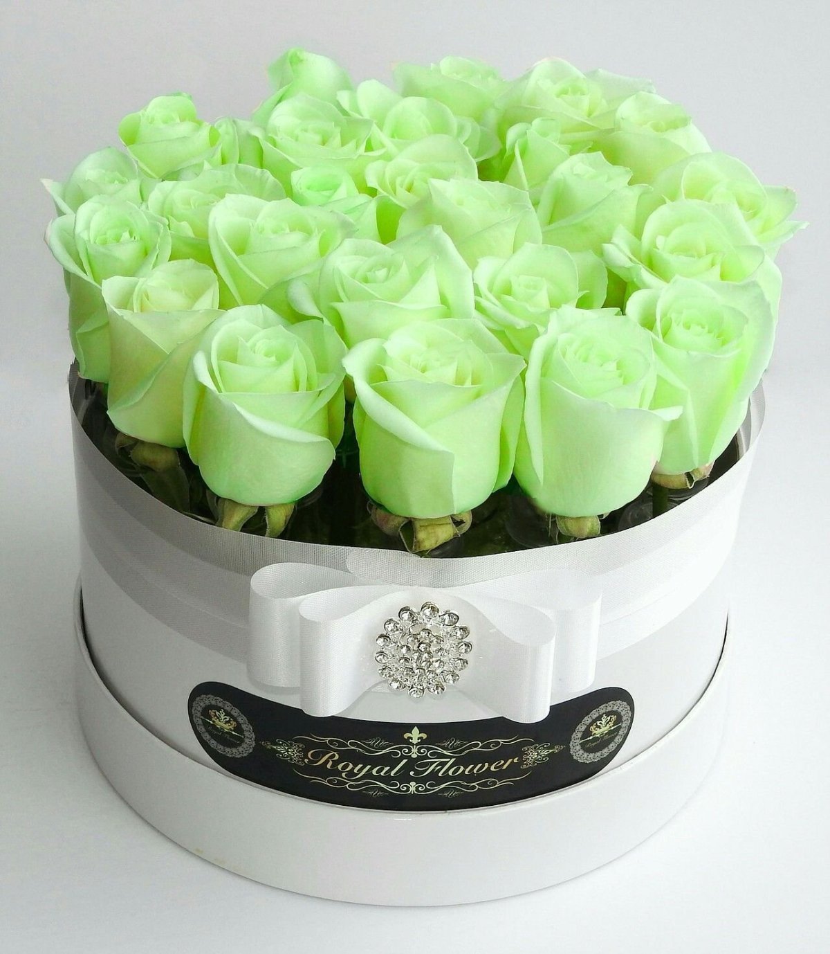 Зеленая коробка с цветами