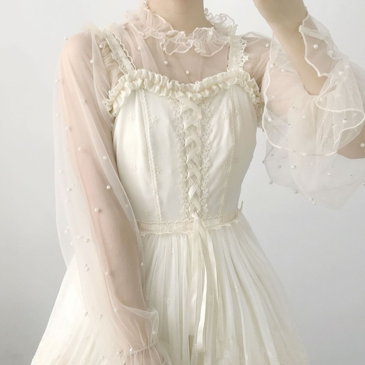 Нежное свадебное платье с кружевом