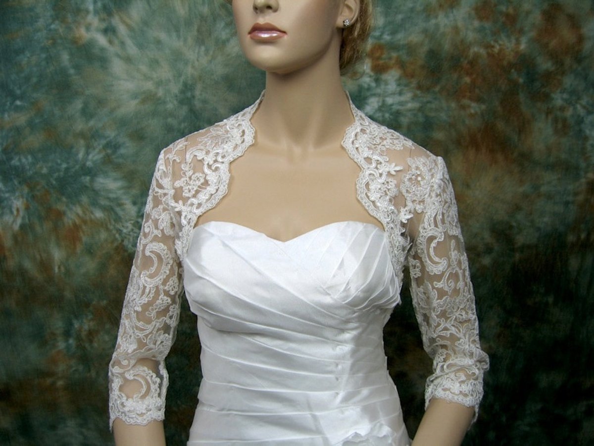 Кружевное болеро на свадебное платье