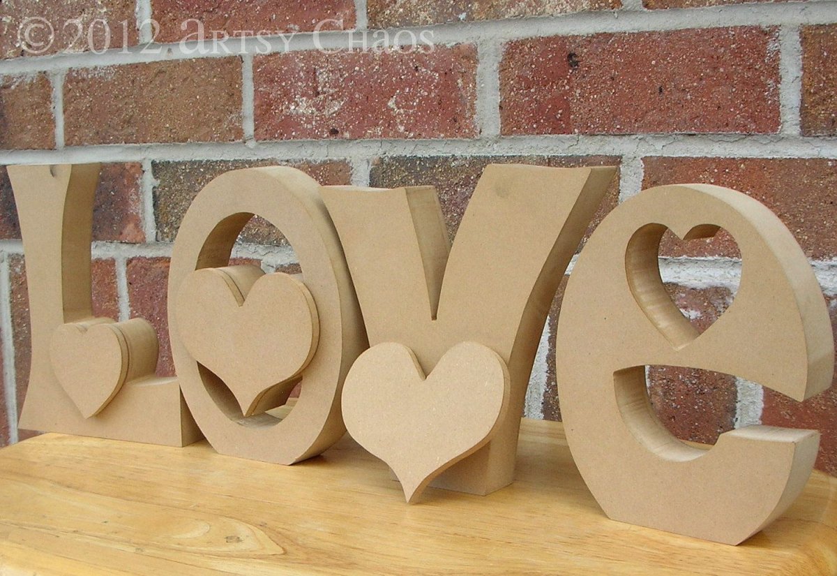 Деревянные буквы Love