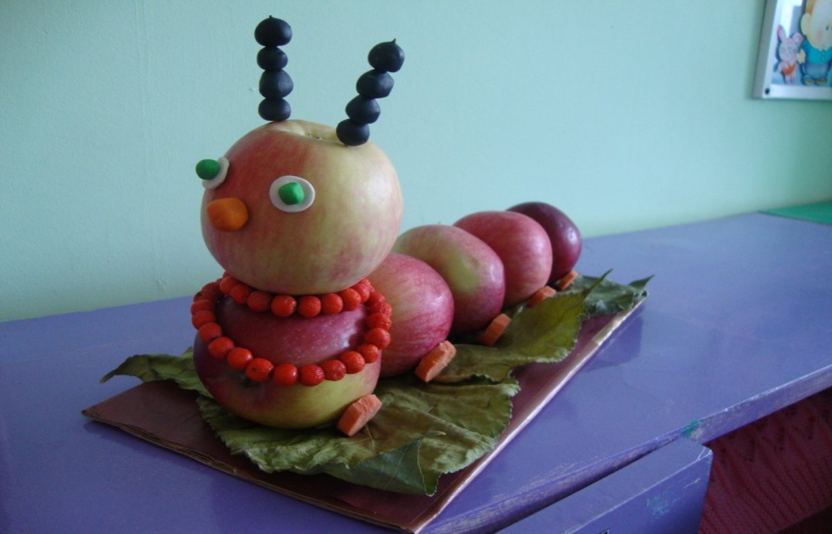 Гусеница из овощей