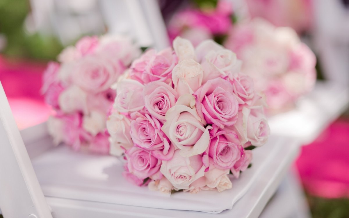 Красивый букет цветов на свадьбу