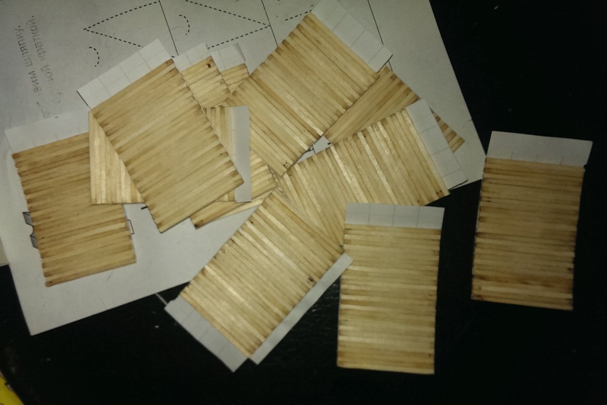 Склеивание поделок из спичек