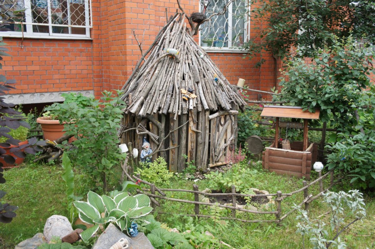 Поделка дом в палисадник