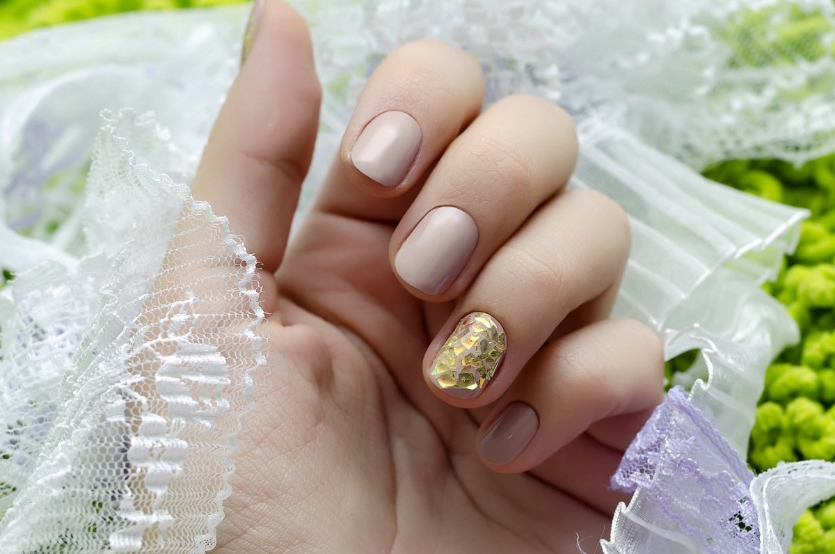 Свадебные ногти короткие