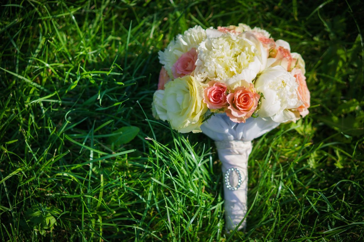 Букет невесты из одного цветка
