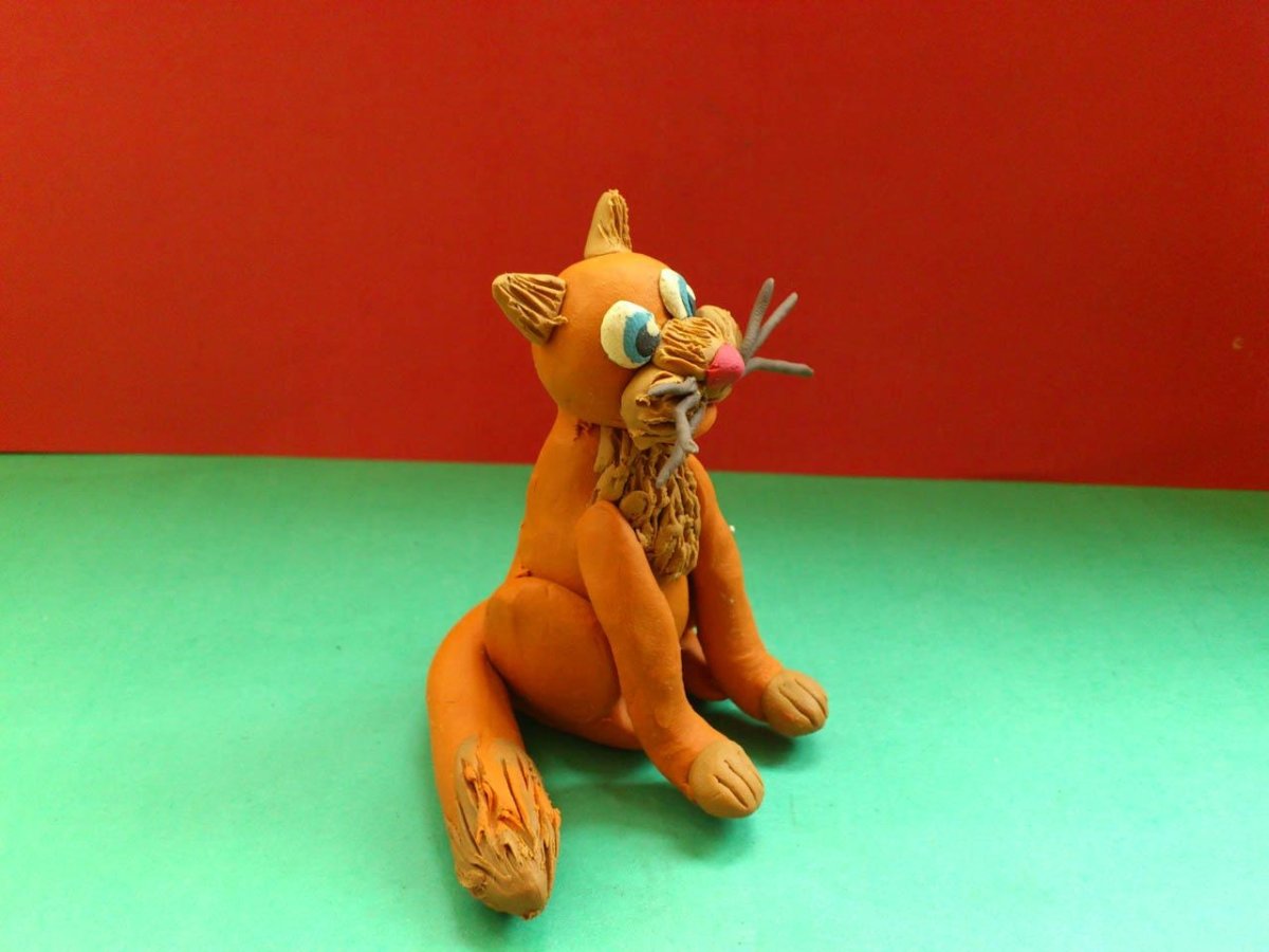 Киска из пластилина