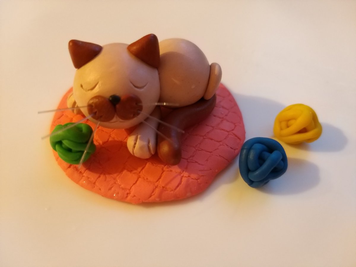 Кот из пластилина