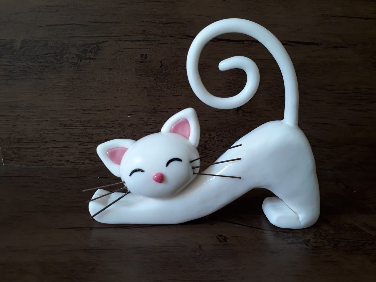 Фигурки кошек из полимерной глины