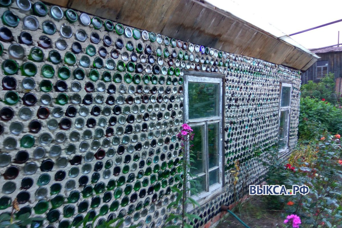 Теплица из бутылок стеклянных