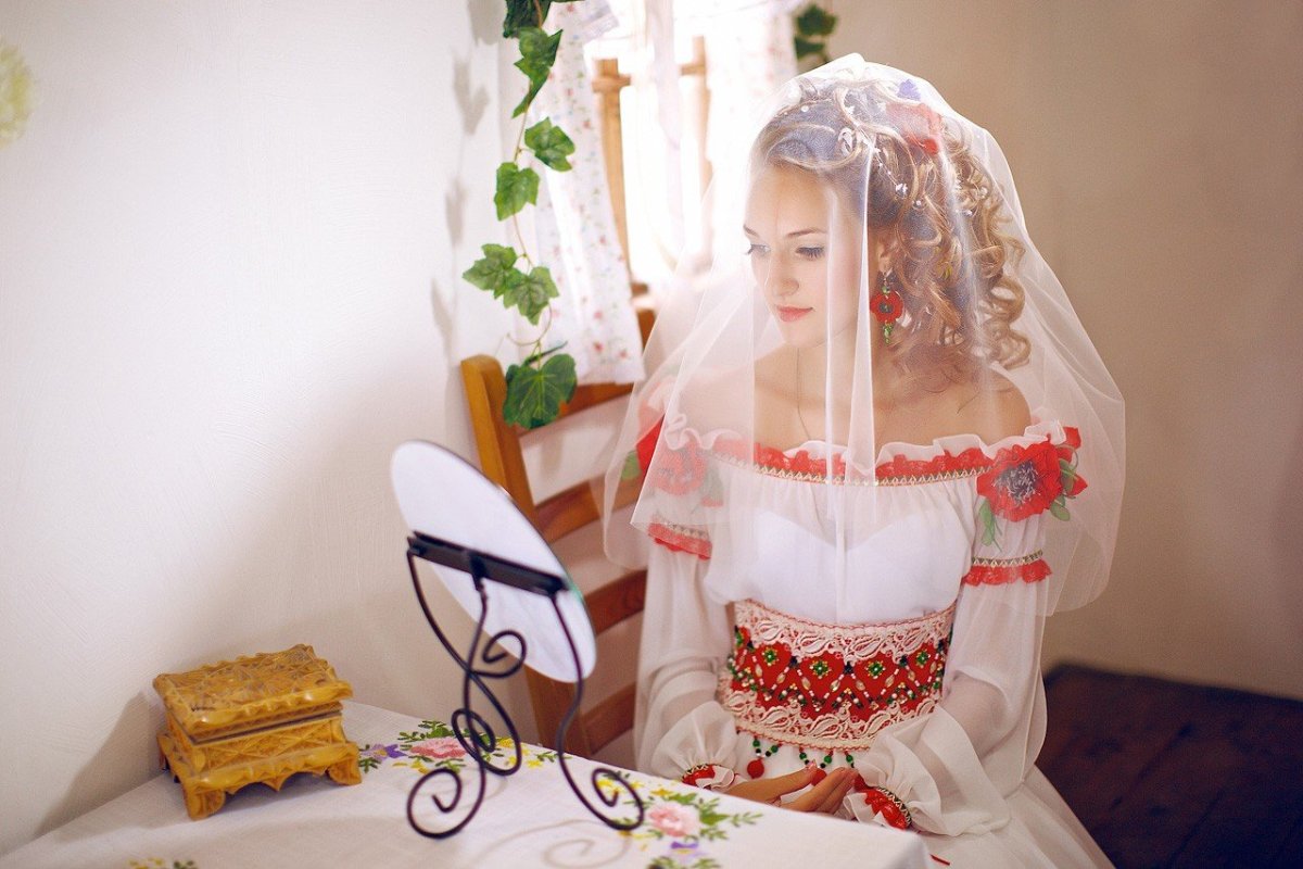 Русское народное свадебное платье невесты