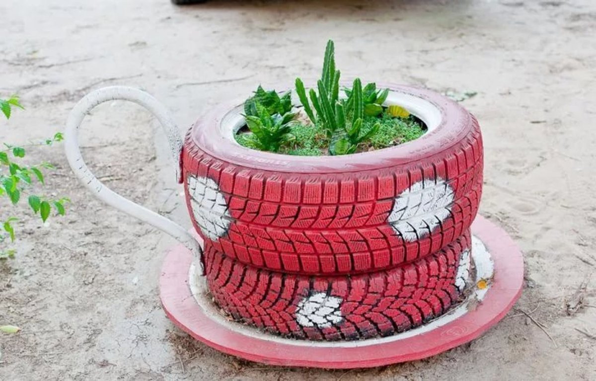 Кружка из колесных шин