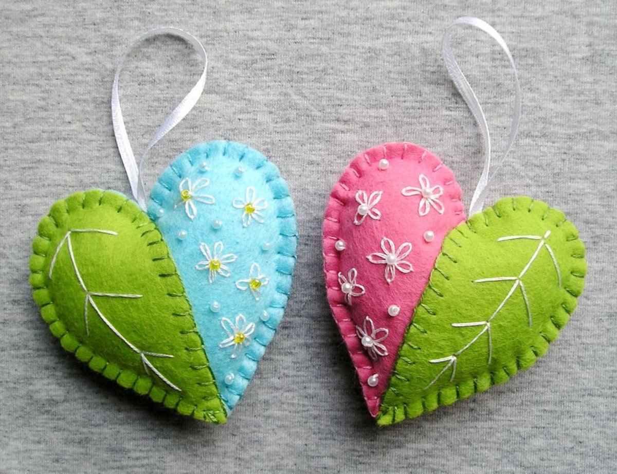 Сердечки из фетра