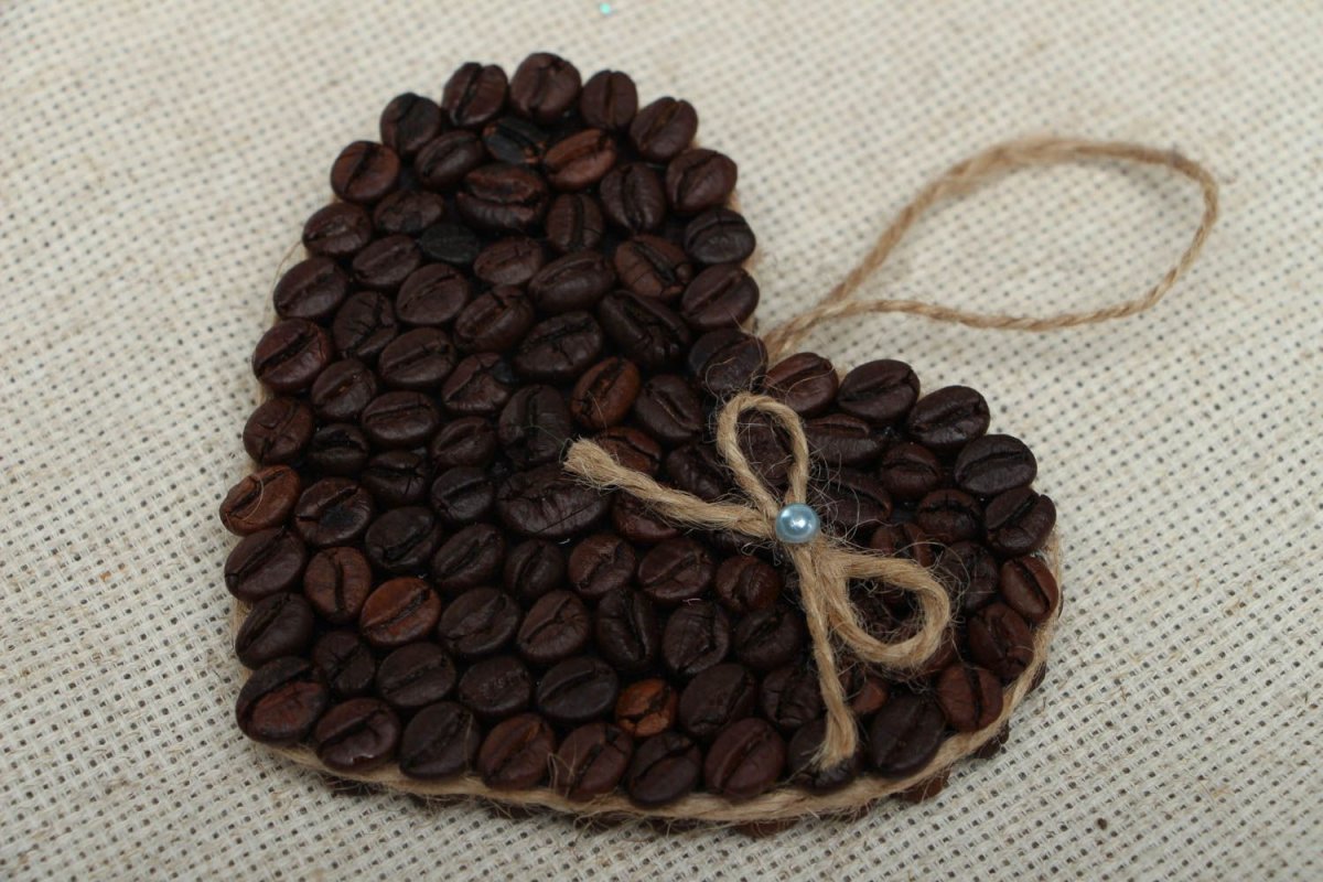 Сердце из кофейных зерен