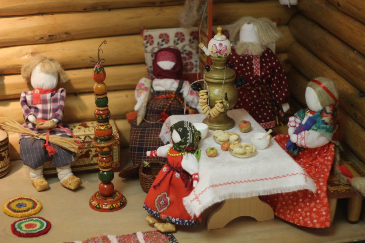 Композиции с народной куклой