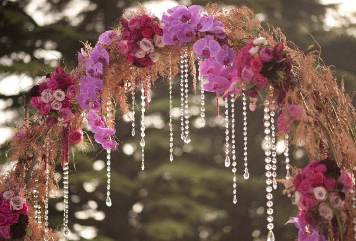 Свадебные гирлянды из искусственных цветов
