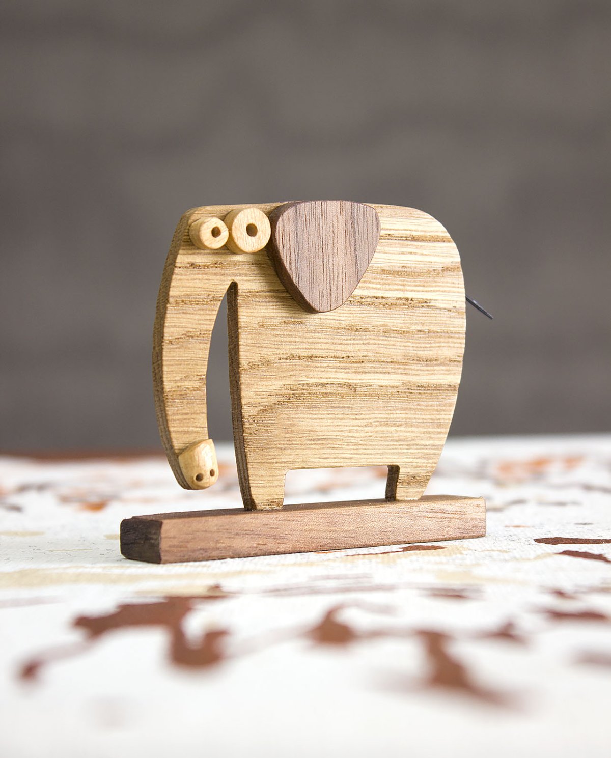 Фигурки из дерева