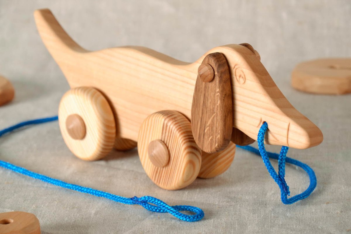 Детские игрушки из дерева