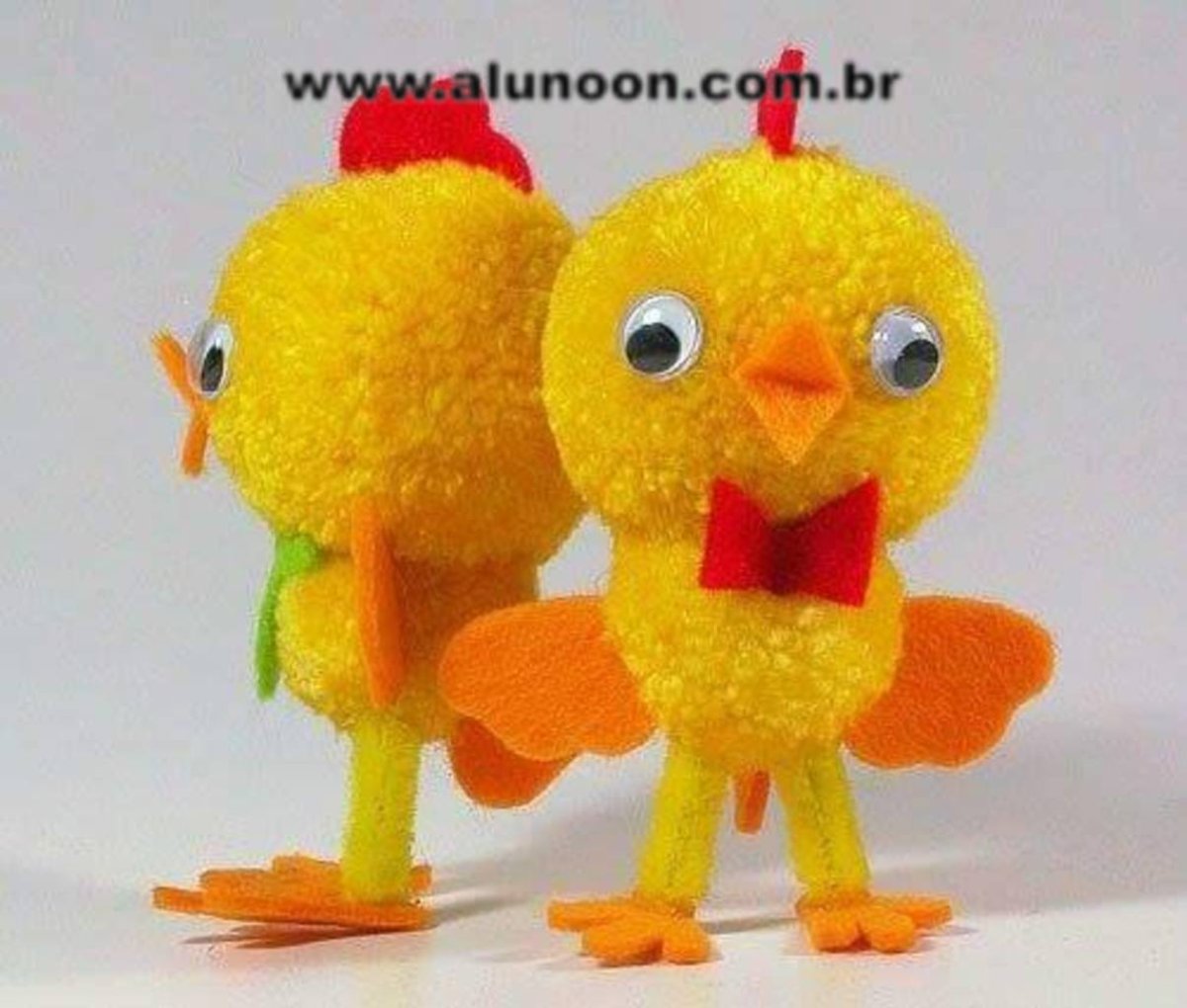 Цыпленок из синельной проволоки