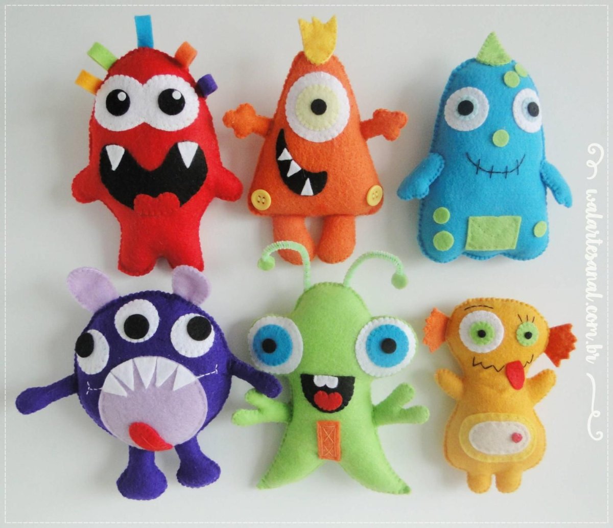 Игрушки из фетра монстры