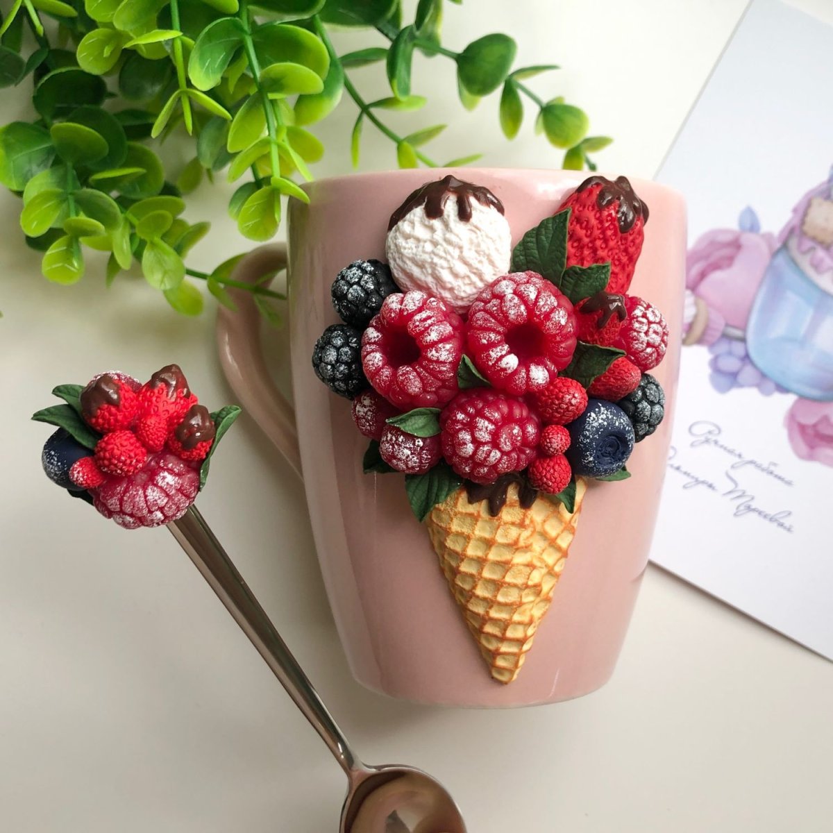 Чашки с декором из полимерной глины