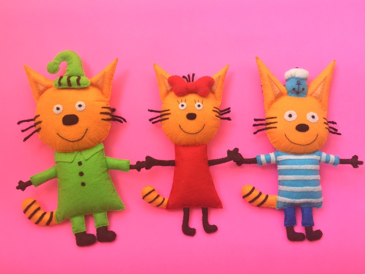 Игрушки 3 кота Коржик Карамелька компот